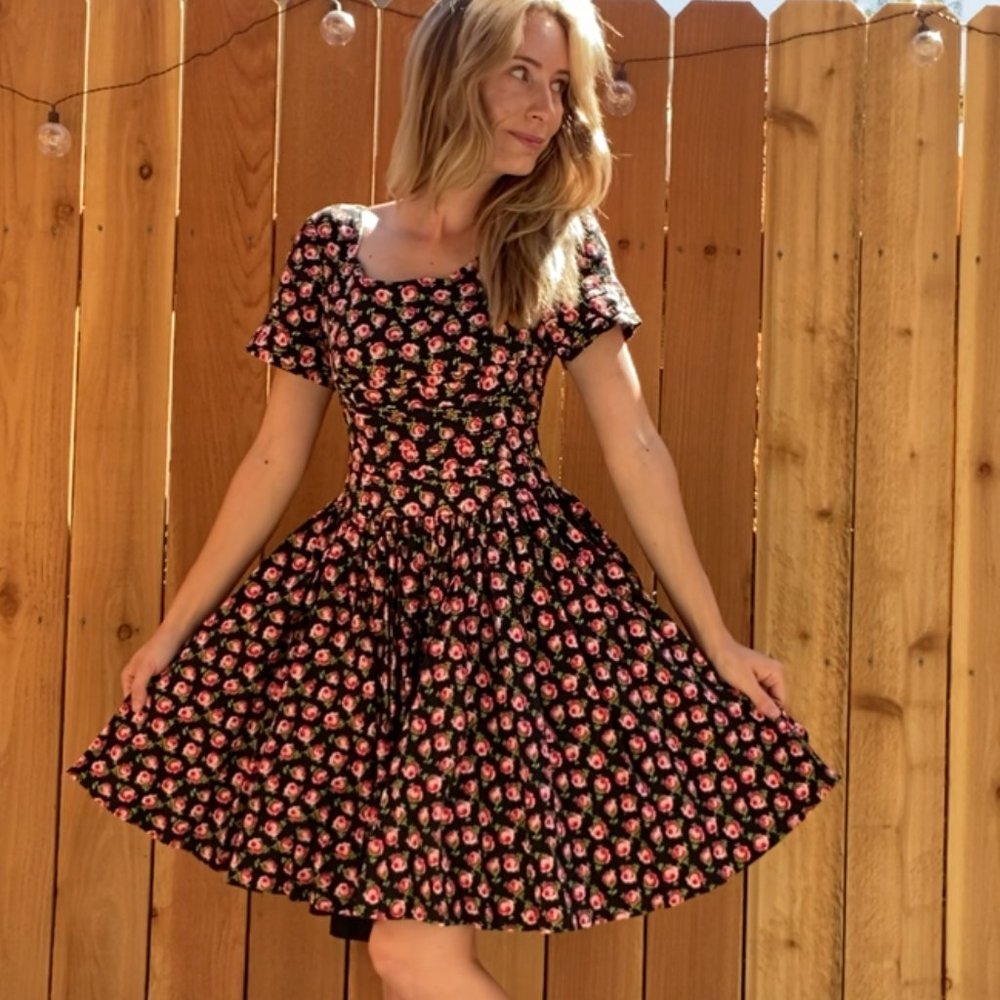 UNIQUE VINTAGE Fit and Flare Pink & Black Floral Swing Tule Dress Classy